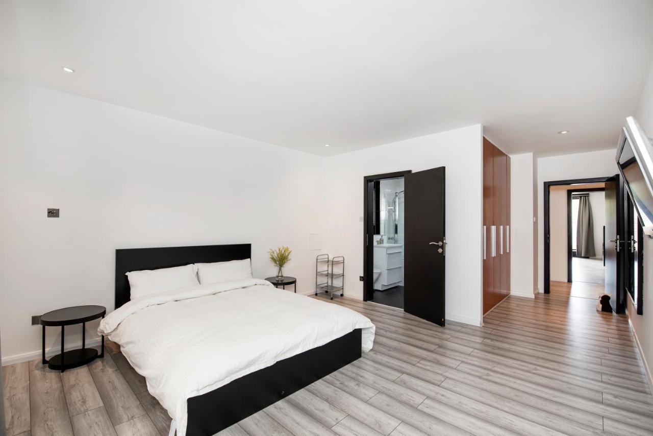 Large And Central 2 Bed Londres Exterior foto