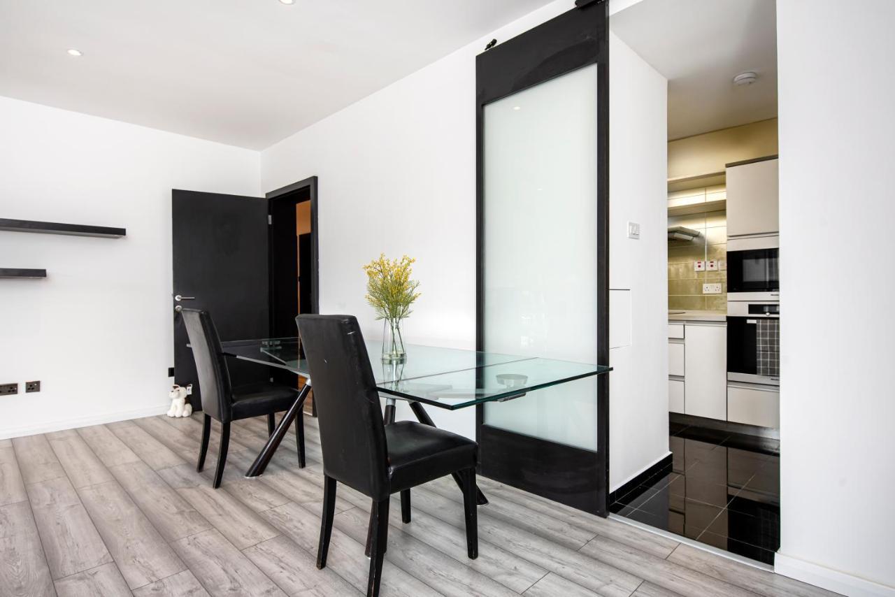 Large And Central 2 Bed Londres Exterior foto